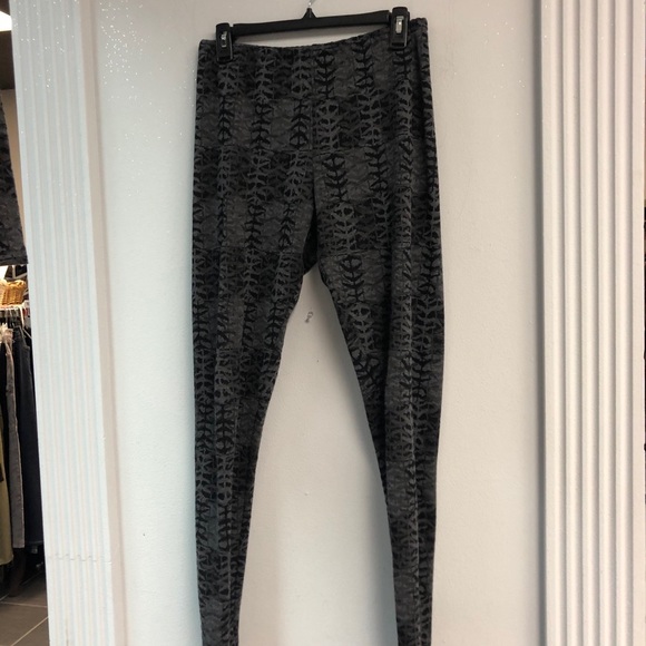 Kiok Dark Gray Two Piece Pants Set - Picture 7 of 8